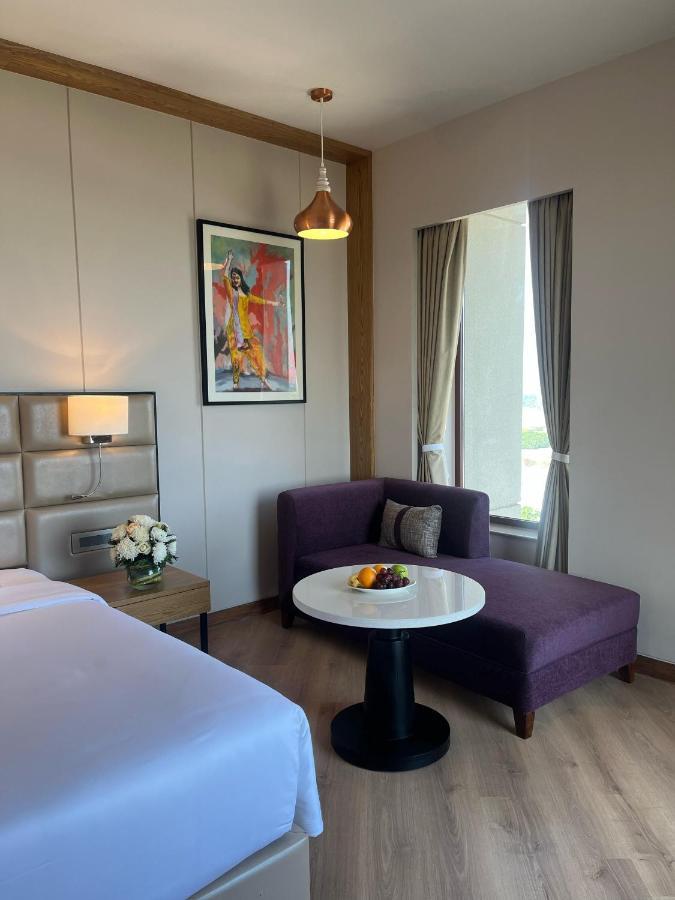 Ramada Encore By Wyndham Amritsar Airport Bagian luar foto