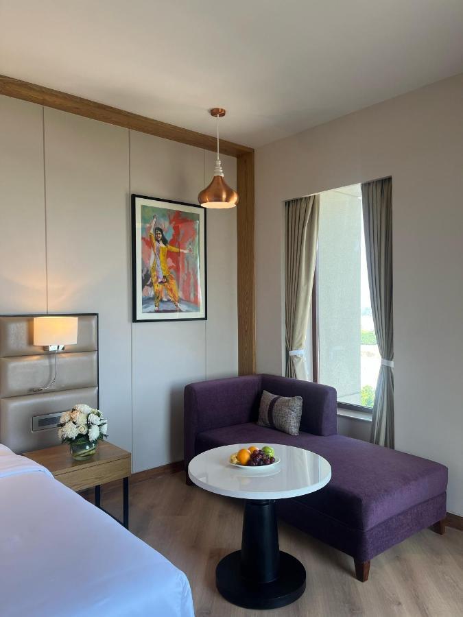 Ramada Encore By Wyndham Amritsar Airport Bagian luar foto