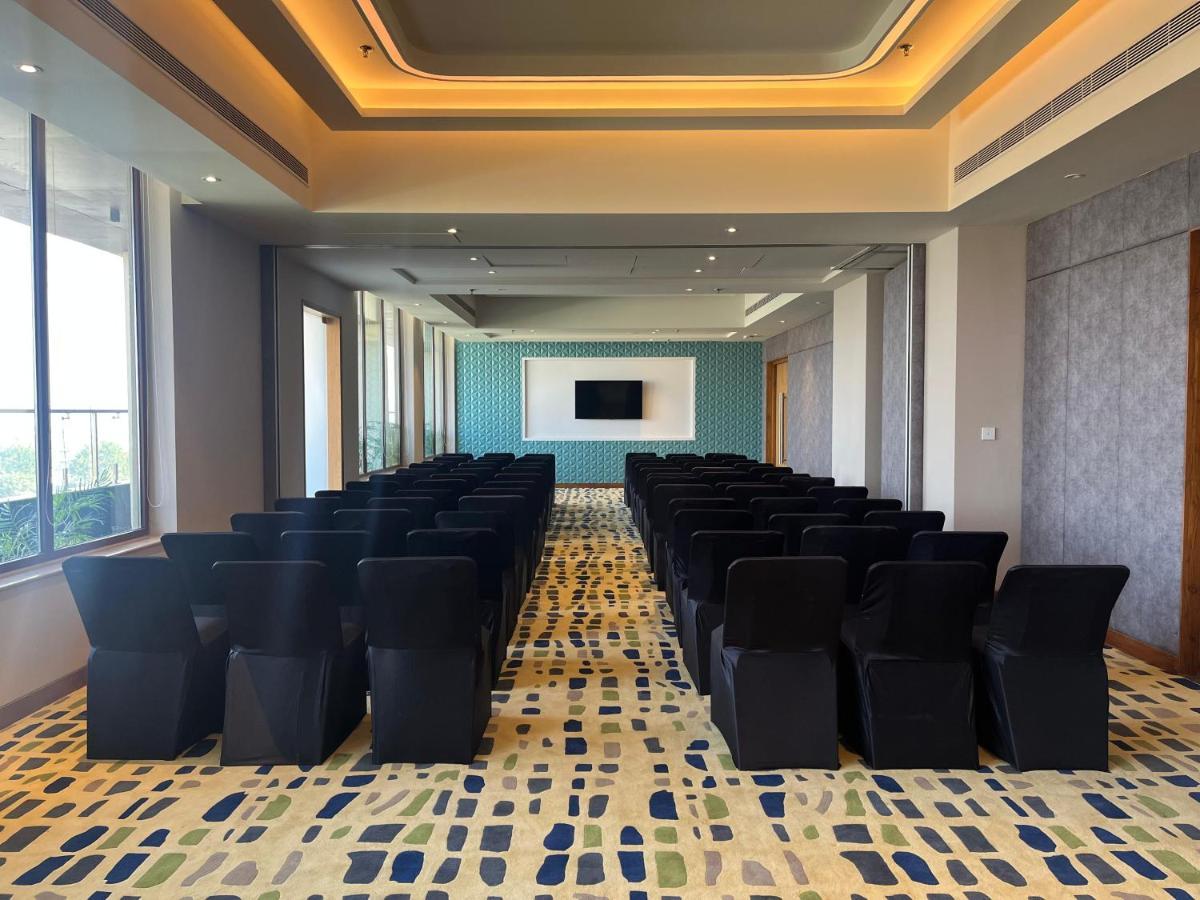 Ramada Encore By Wyndham Amritsar Airport Bagian luar foto