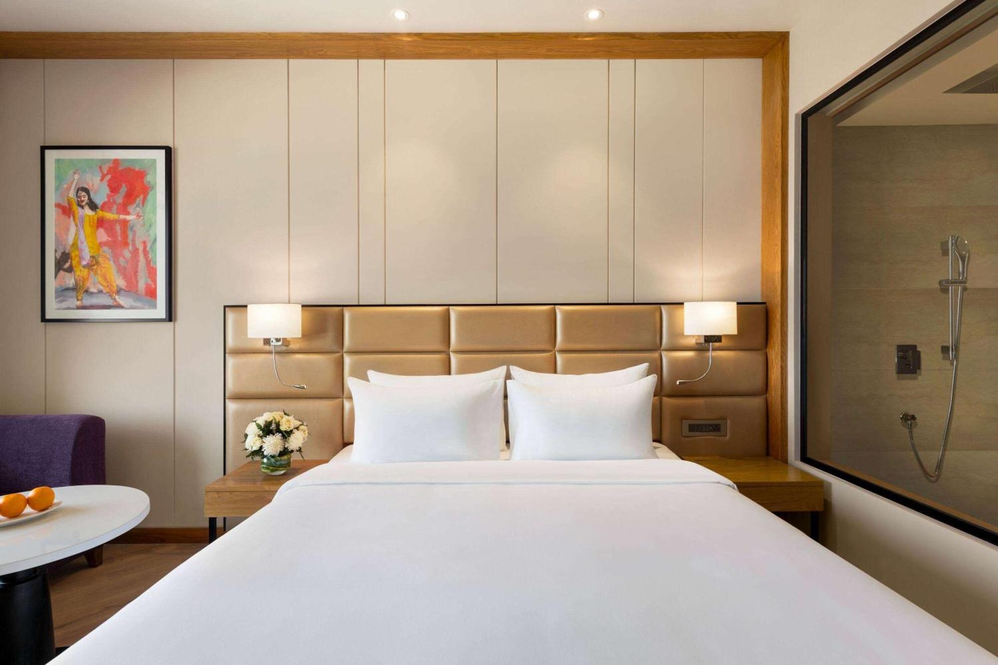 Ramada Encore By Wyndham Amritsar Airport Bagian luar foto