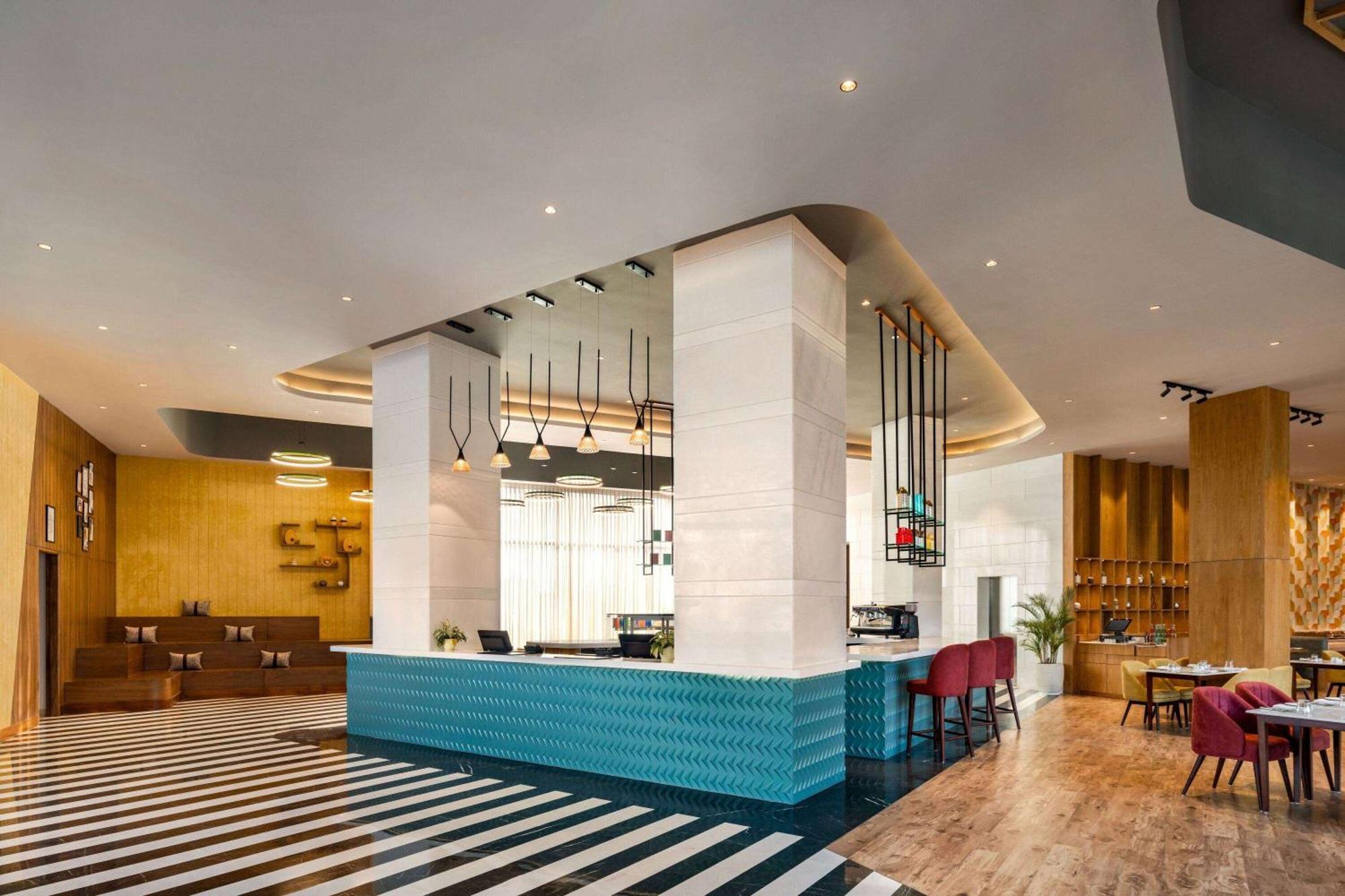 Ramada Encore By Wyndham Amritsar Airport Bagian luar foto